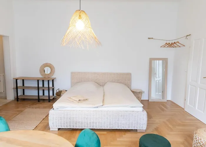 Design Near Mariahilferstrasse Апартаменти Відень